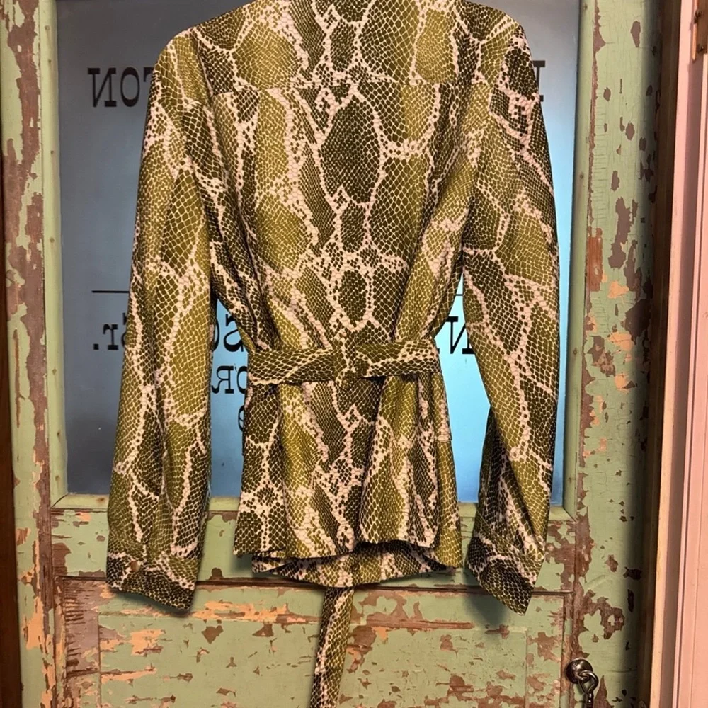 Jones New York Olive Green Snake Print Utility Jacket - Picture 3 of 5